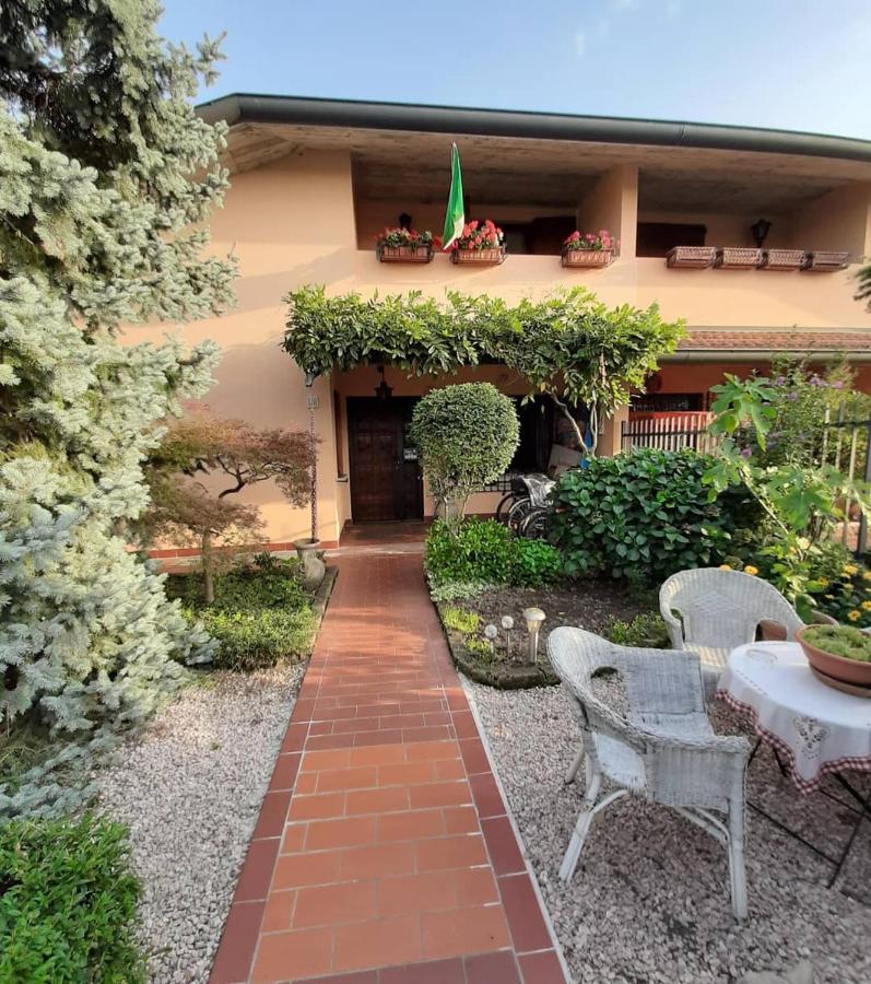 B&B L'Isola Di Casa Brembate Zewnętrze zdjęcie